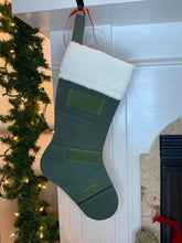 Load image into Gallery viewer, The Thug+: Plaid: Top Secret Pocket With Wrist Band